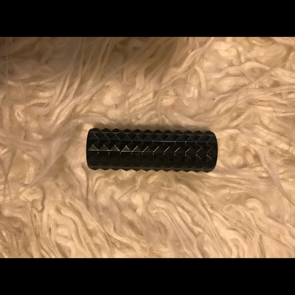 Kat Von D lipstick (Mercy)